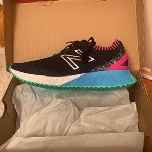 New balance tennis shoe